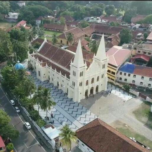 Spice Holidays Hotel Kochi Екстериор снимка